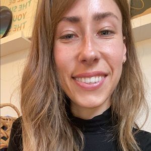 Meet your Posher, Hannah